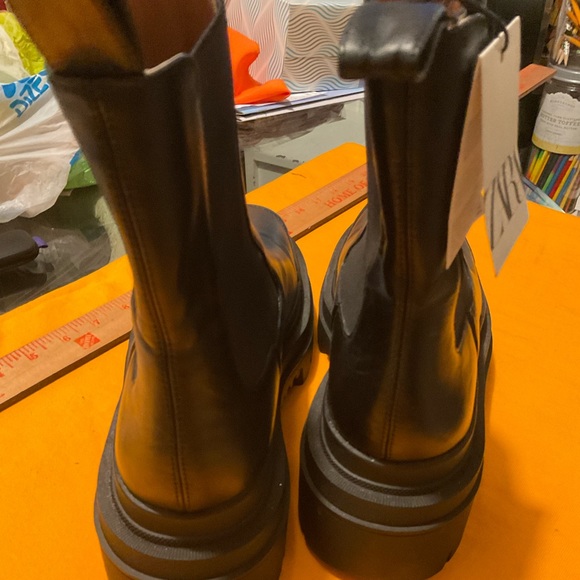 Zara Black Leather Chelsea Boot Size 9/40, NWT - NWOB - Picture 8 of 16